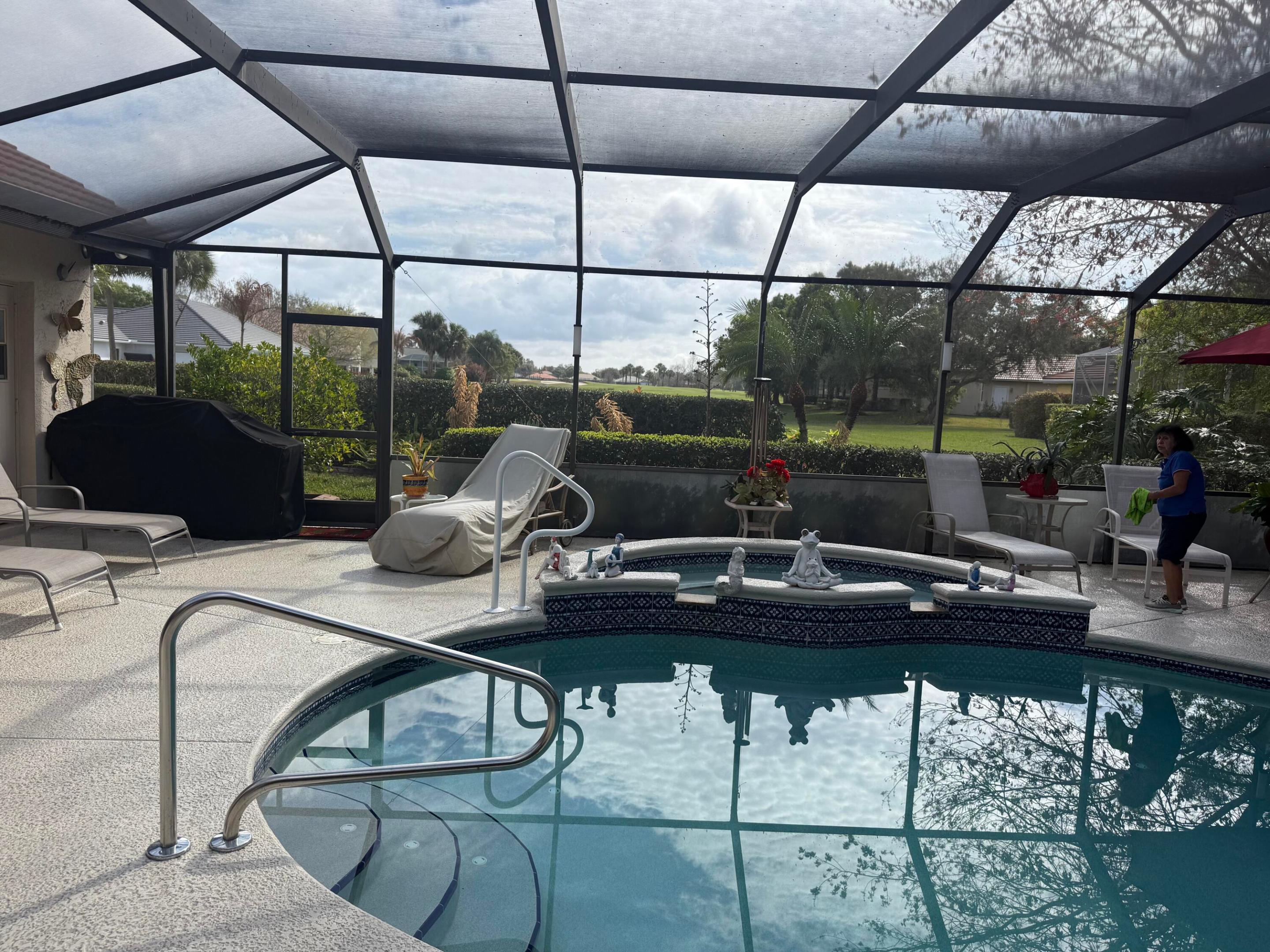 755 SW Pelican Cove SW 755