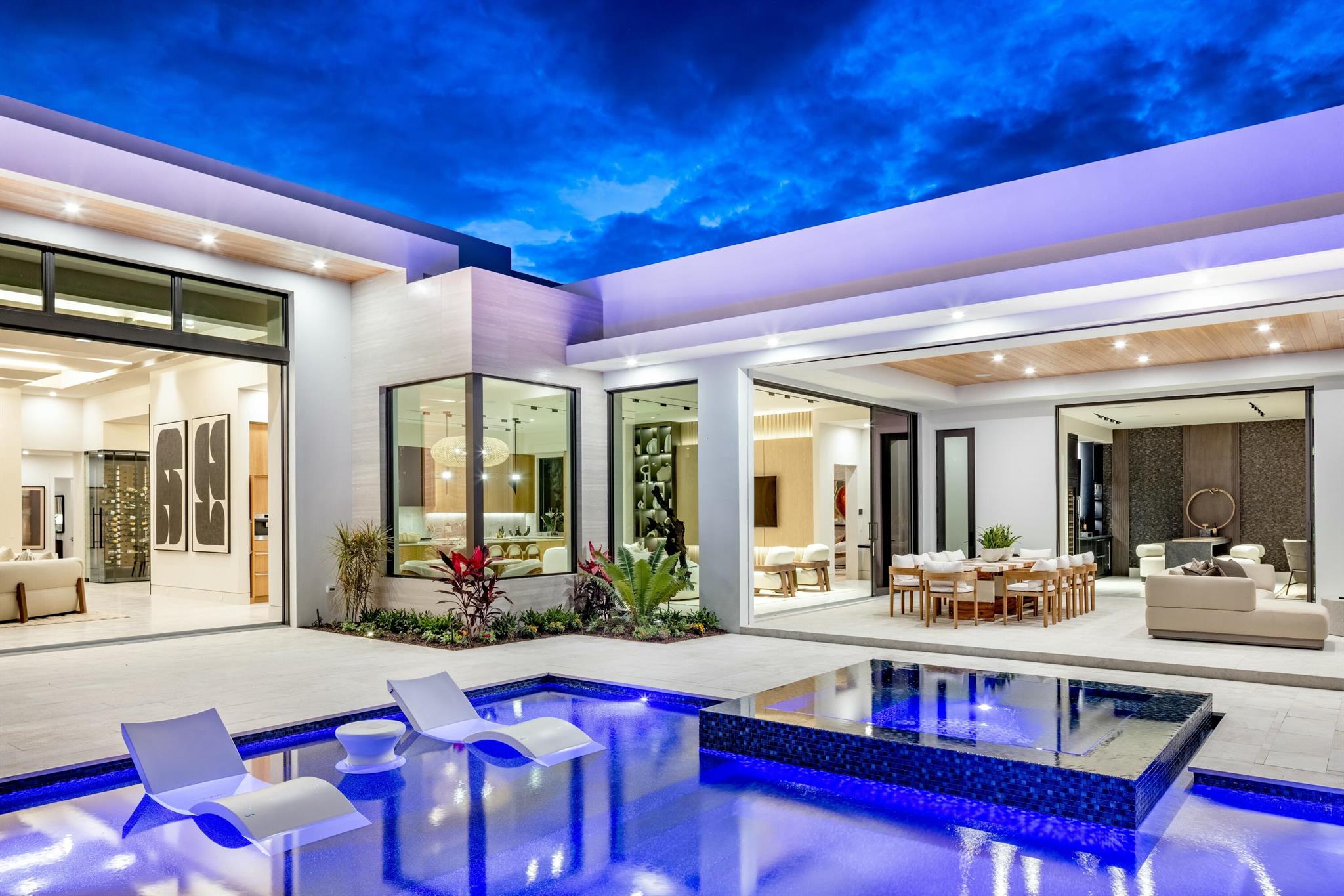 PANTHER NATIONAL AT AVENI - Residential