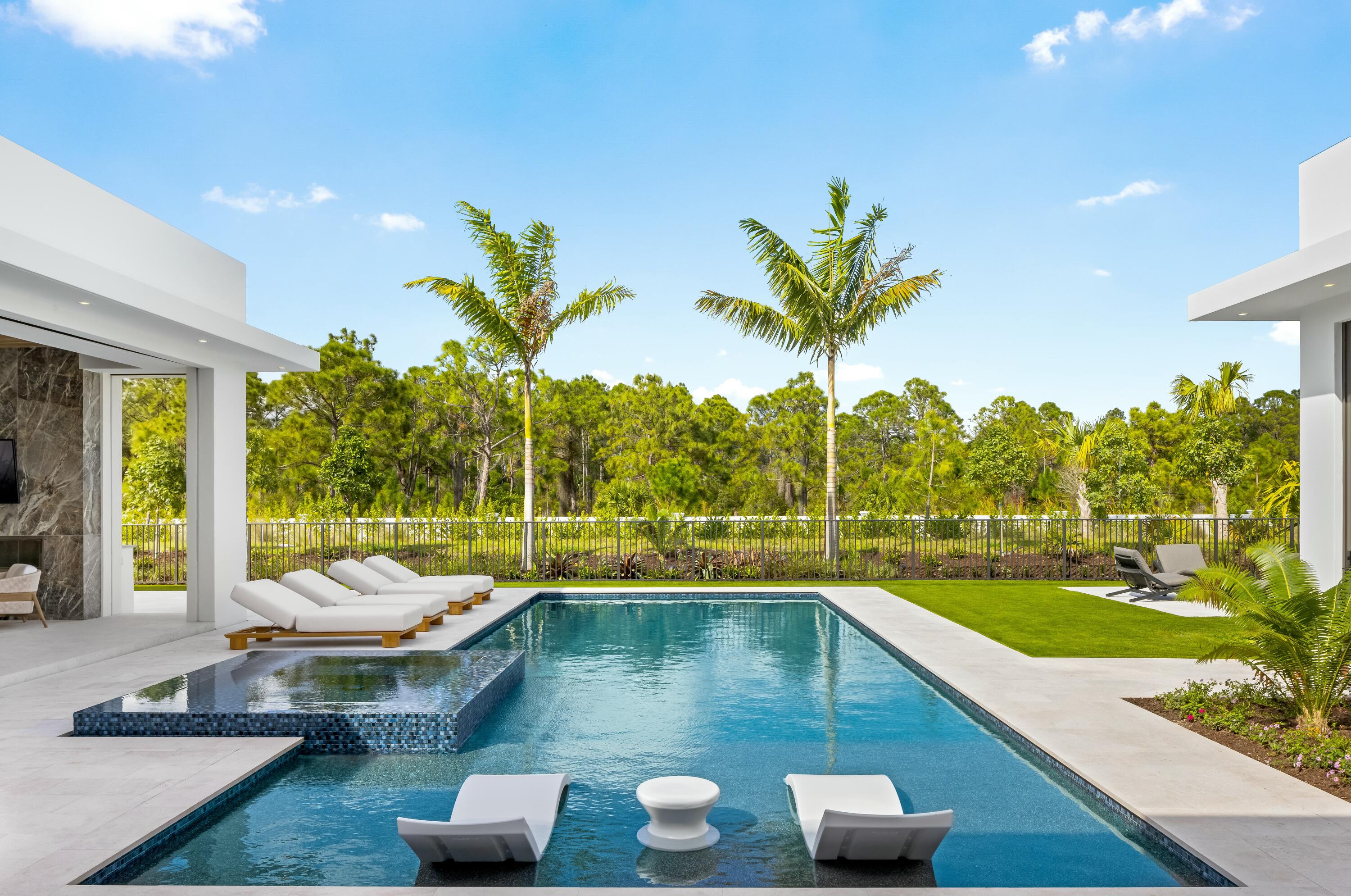 PANTHER NATIONAL AT AVENIR POD - Residential