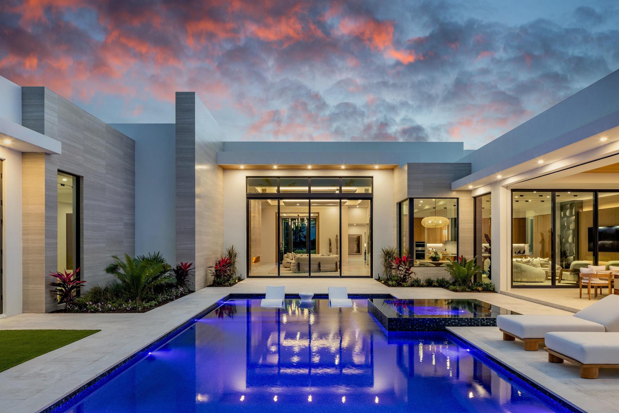 PANTHER NATIONAL AT AVENI - Residential