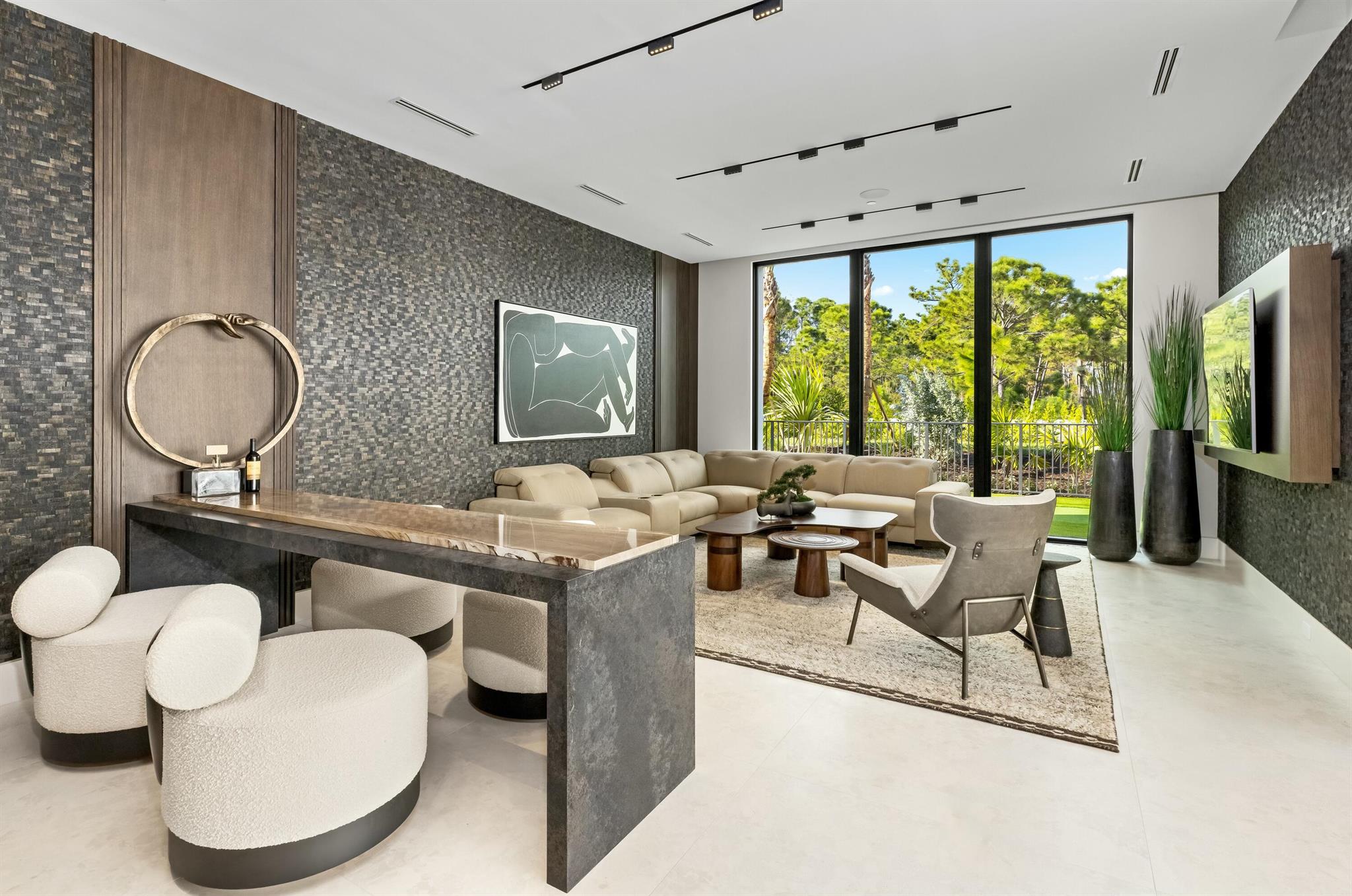 PANTHER NATIONAL AT AVENI - Residential