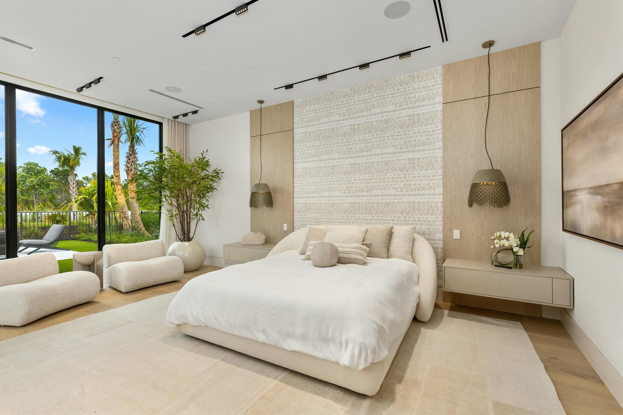 PANTHER NATIONAL AT AVENI - Residential
