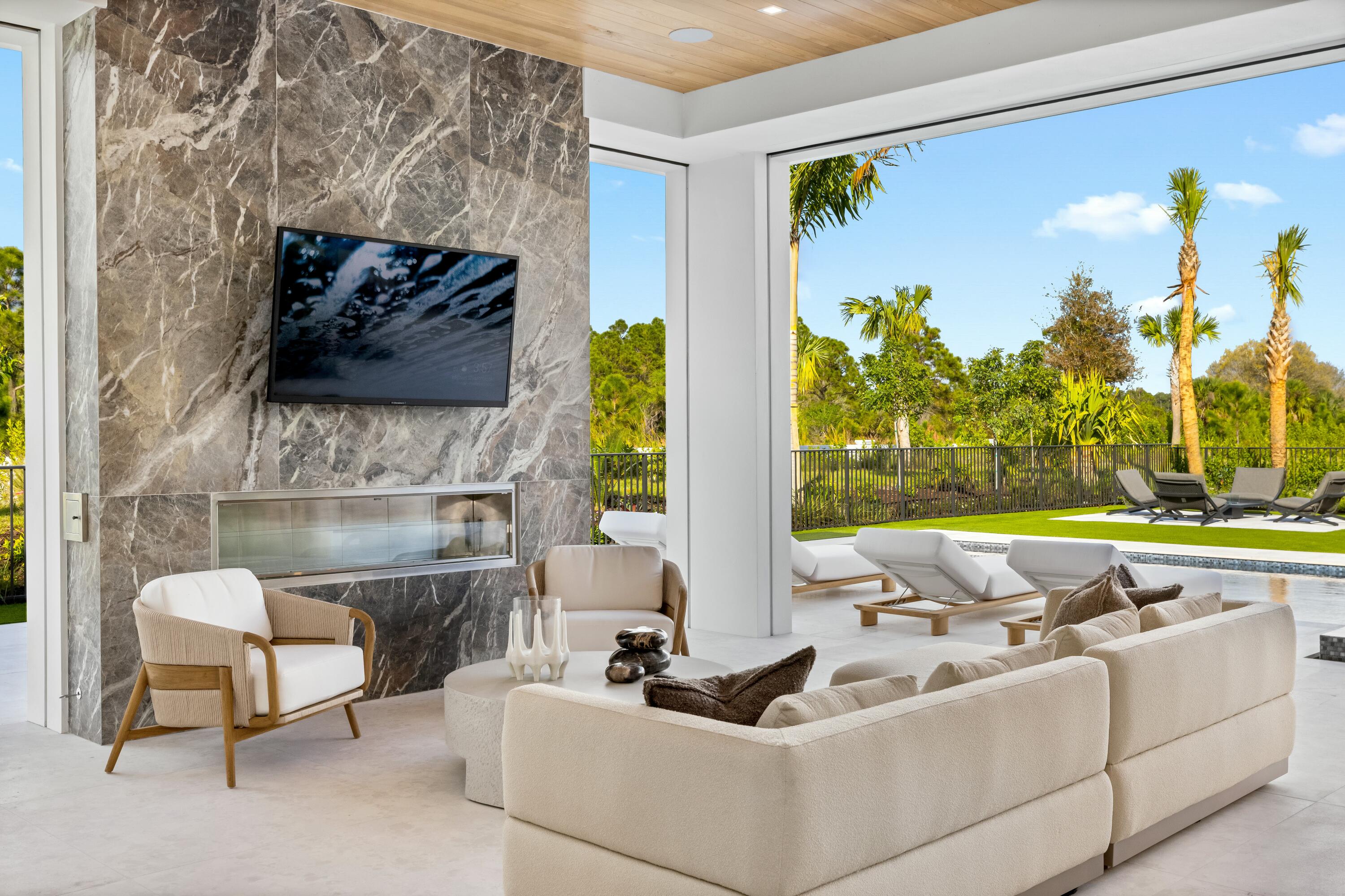 PANTHER NATIONAL AT AVENIR POD - Residential