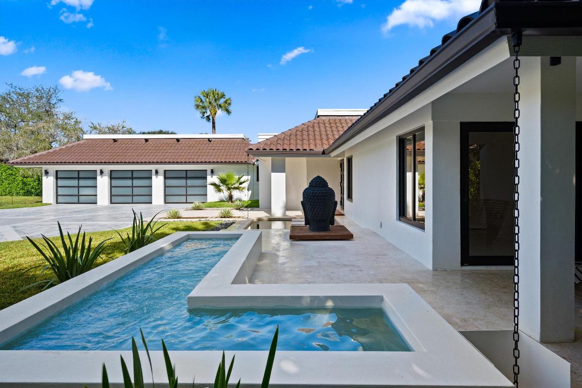 1648 Breakers West Boulevard