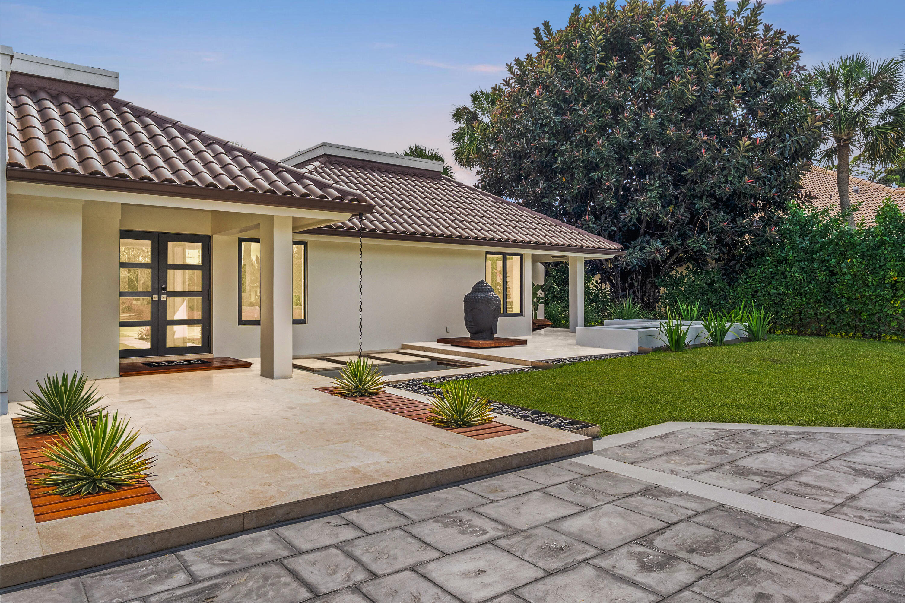 1648 Breakers West Boulevard