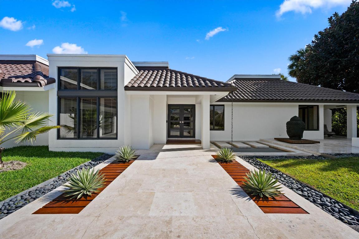 1648 Breakers West Boulevard