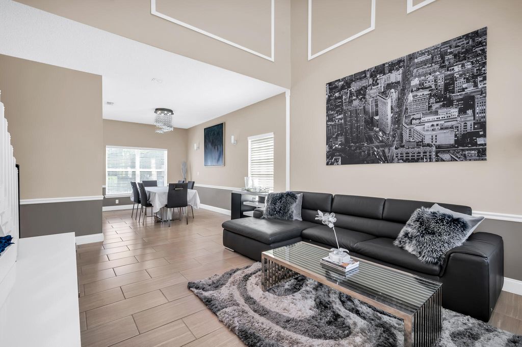 Photo of 8122 Palm Gate Drive, Boynton Beach, FL 33436 (MLS # B26008207)