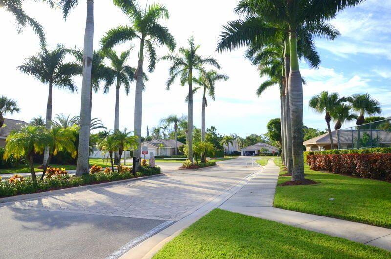 GATEWAY PALMS - Residential