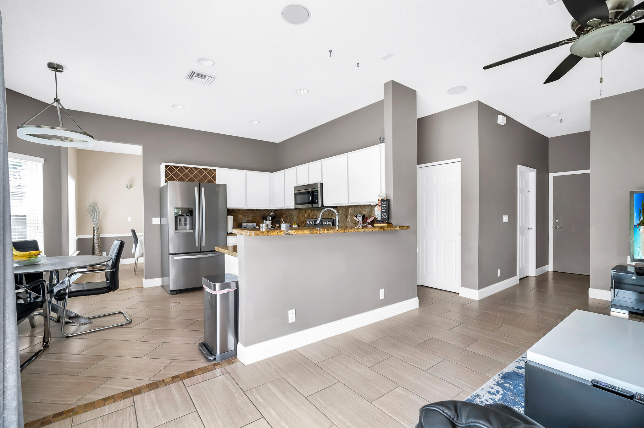 GATEWAY PALMS - Residential