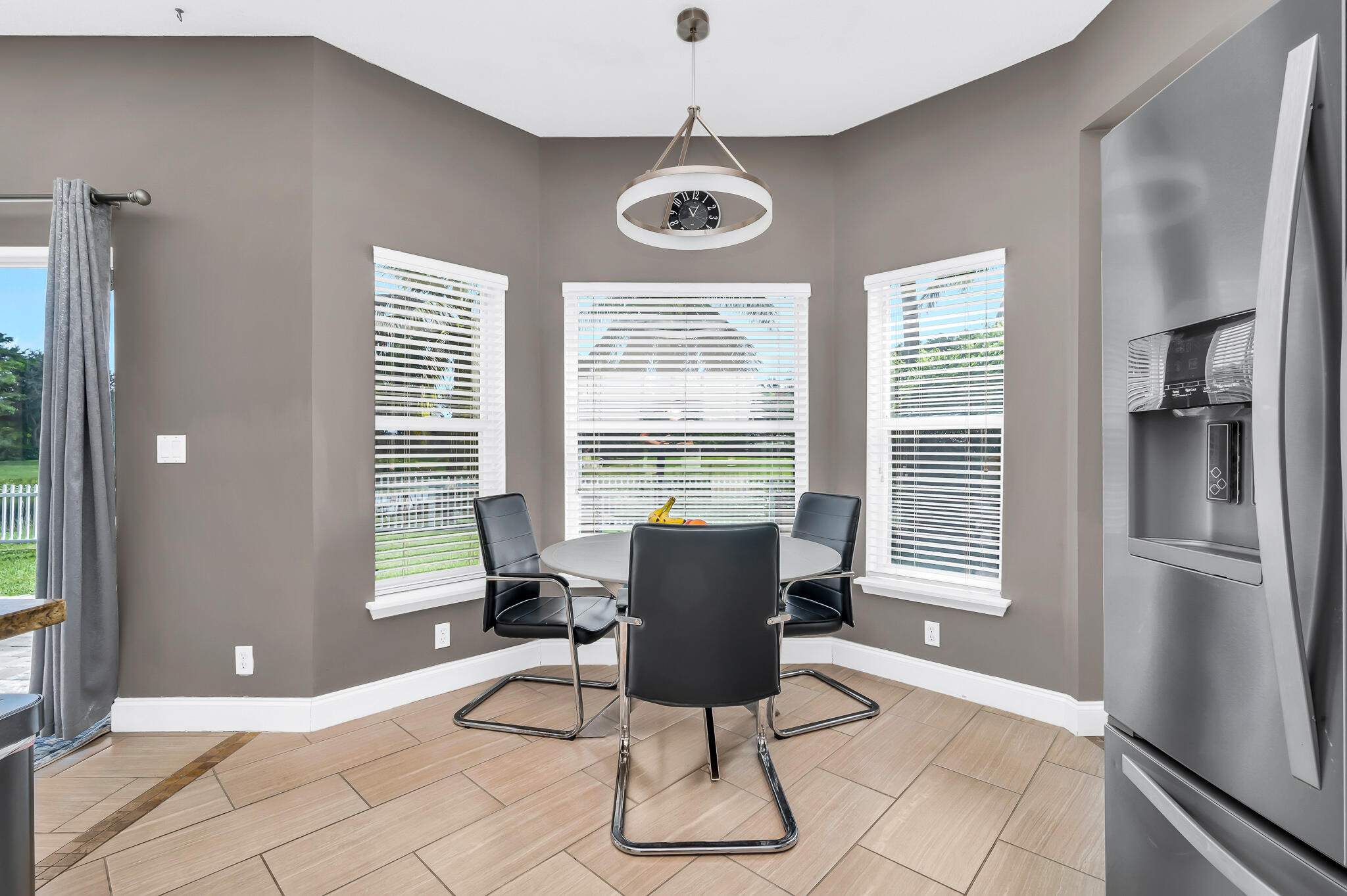 GATEWAY PALMS - Residential