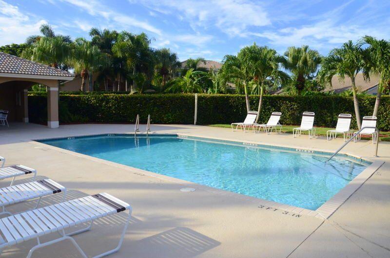 GATEWAY PALMS - Residential