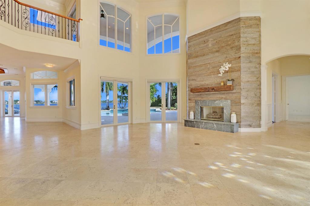 RIVERSIDE - Residential