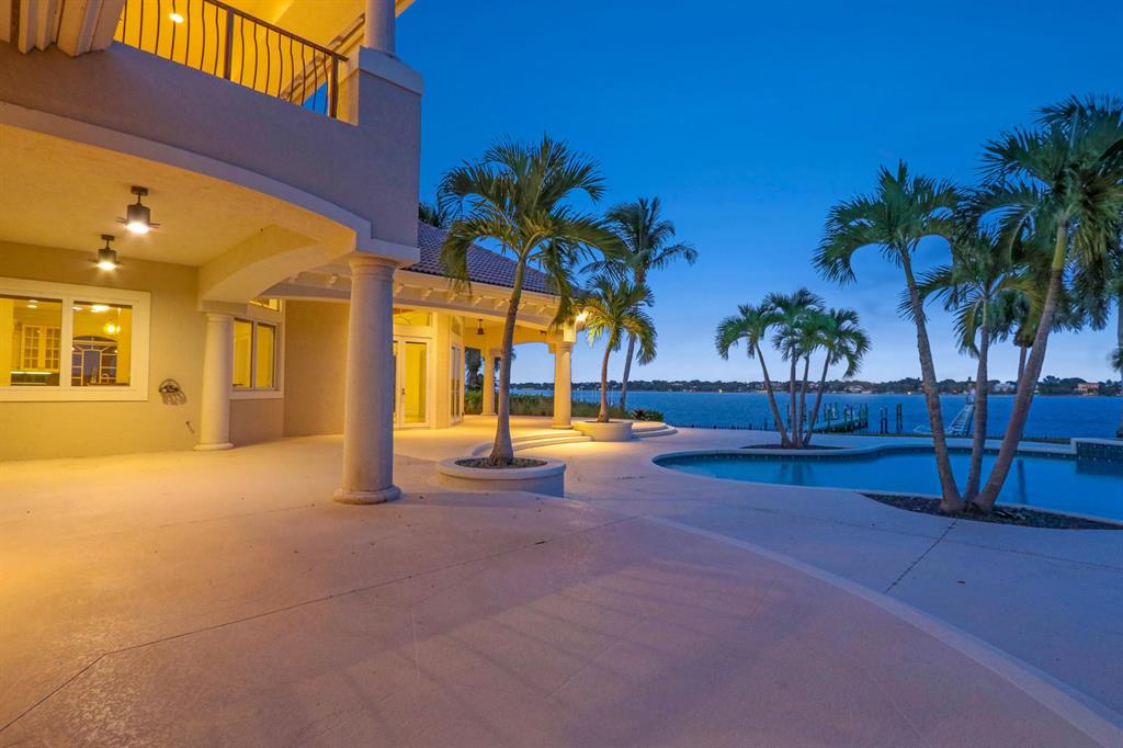 RIVERSIDE - Residential