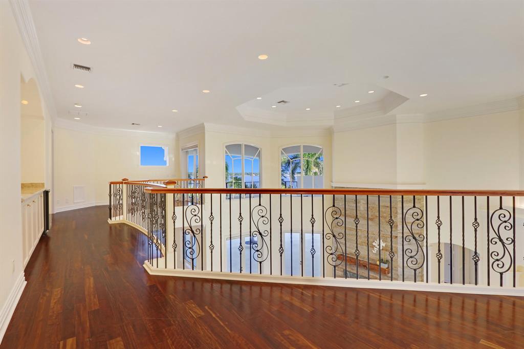 RIVERSIDE - Residential