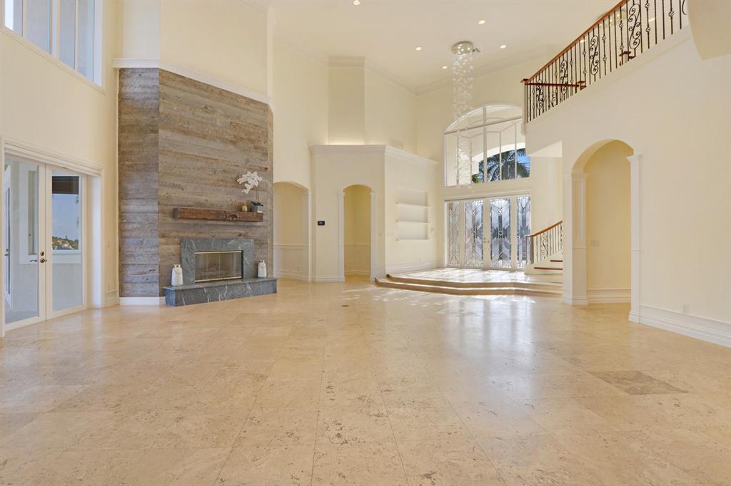 RIVERSIDE - Residential