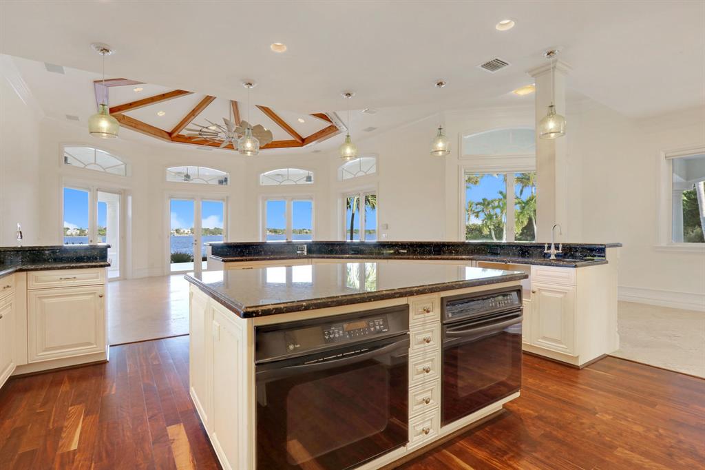 RIVERSIDE - Residential