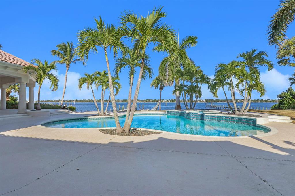 RIVERSIDE - Residential