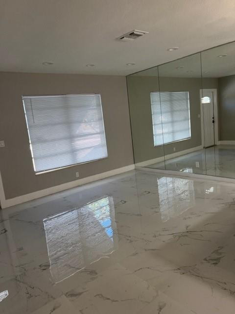 Lyons Park 33-28 B - Residential