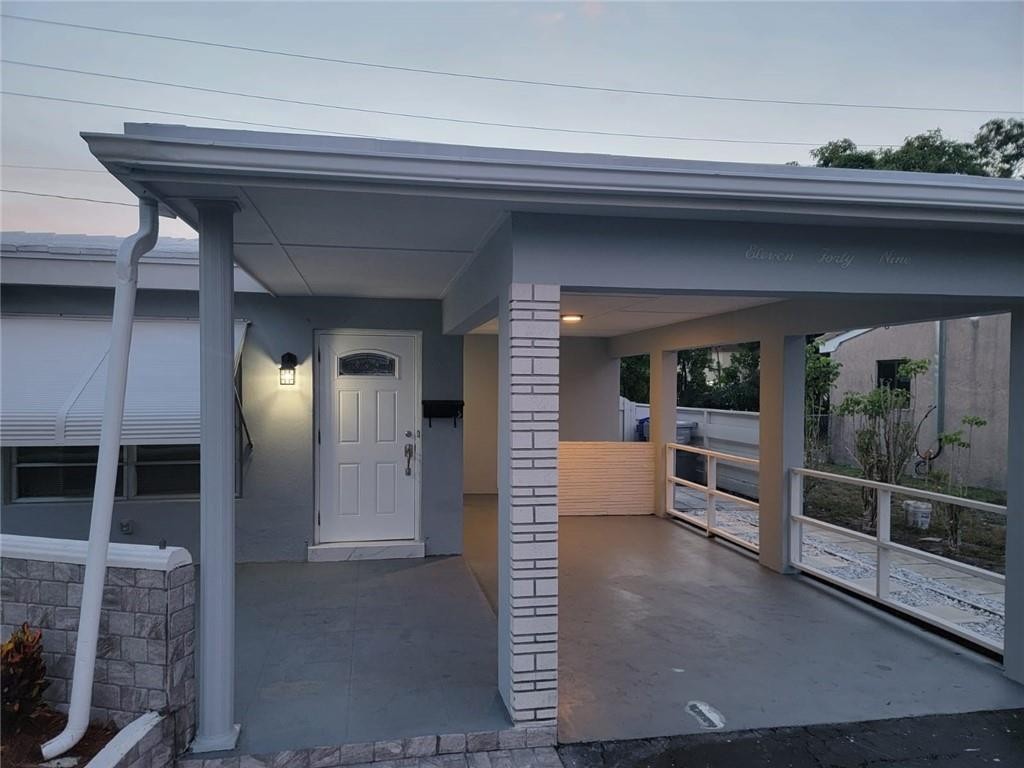 Lyons Park 33-28 B - Residential