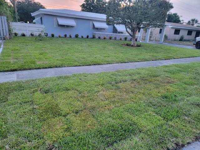 Lyons Park 33-28 B - Residential
