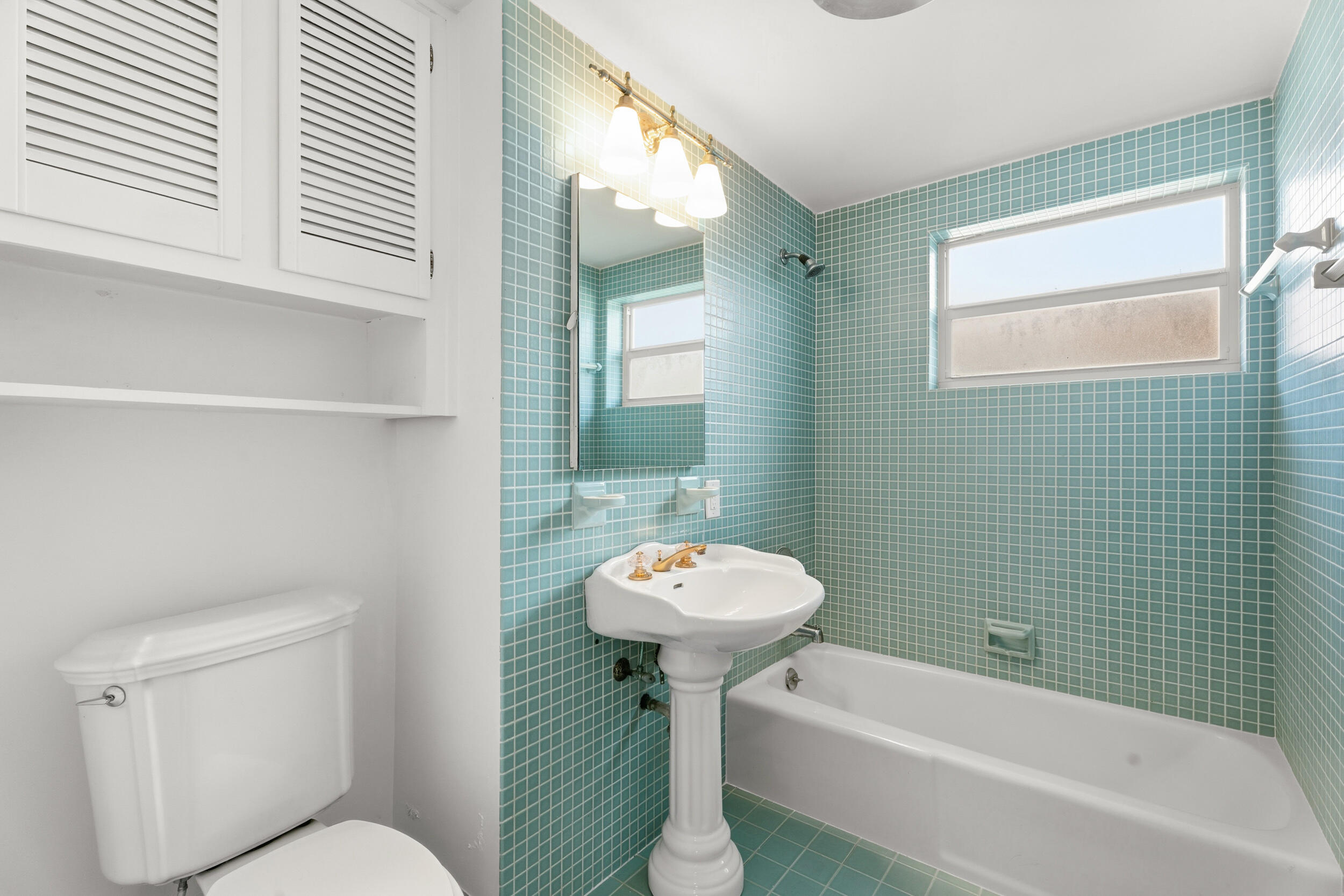 POINT MANALAPAN COTTAGE COLONY - Residential