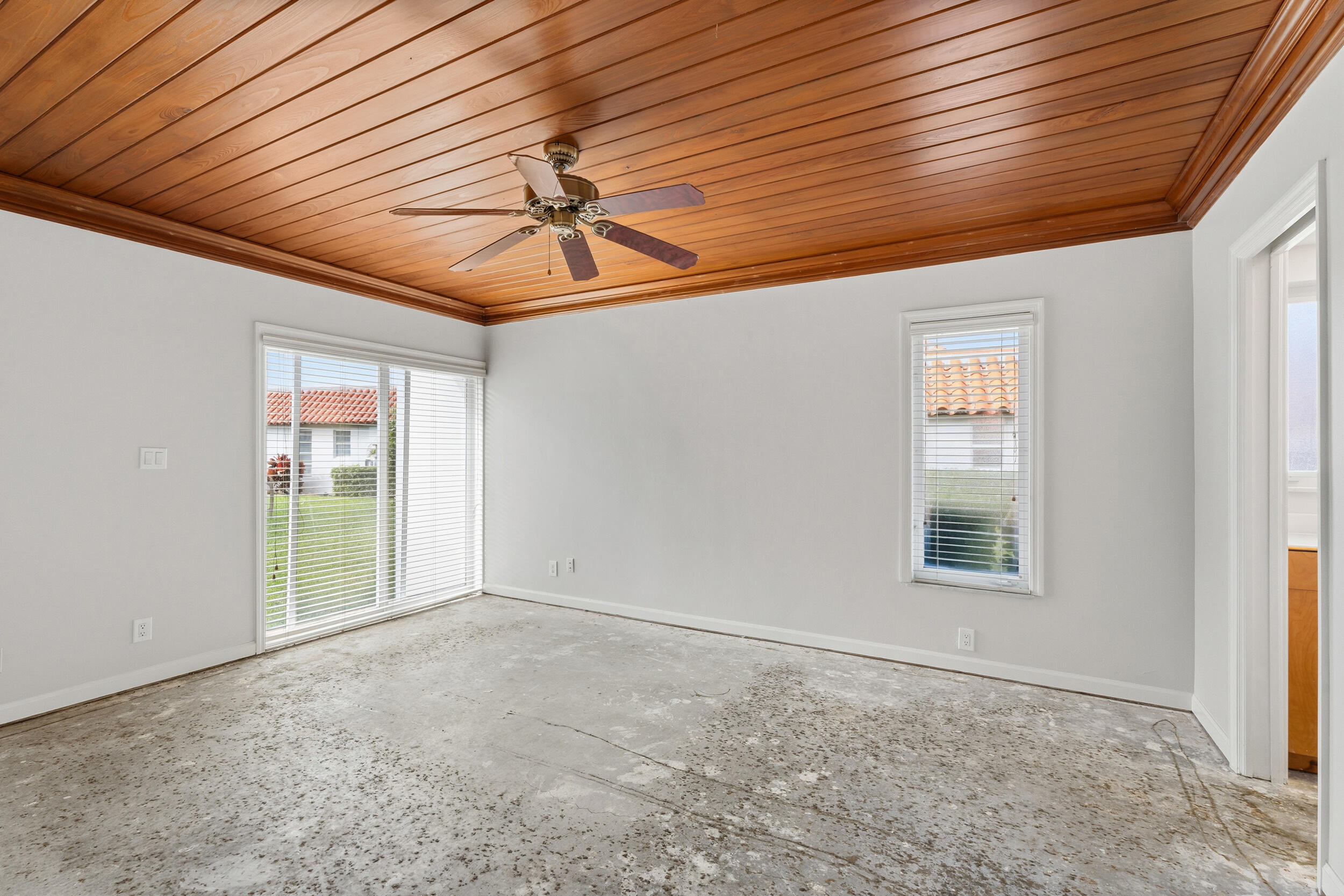 POINT MANALAPAN COTTAGE COLONY - Residential