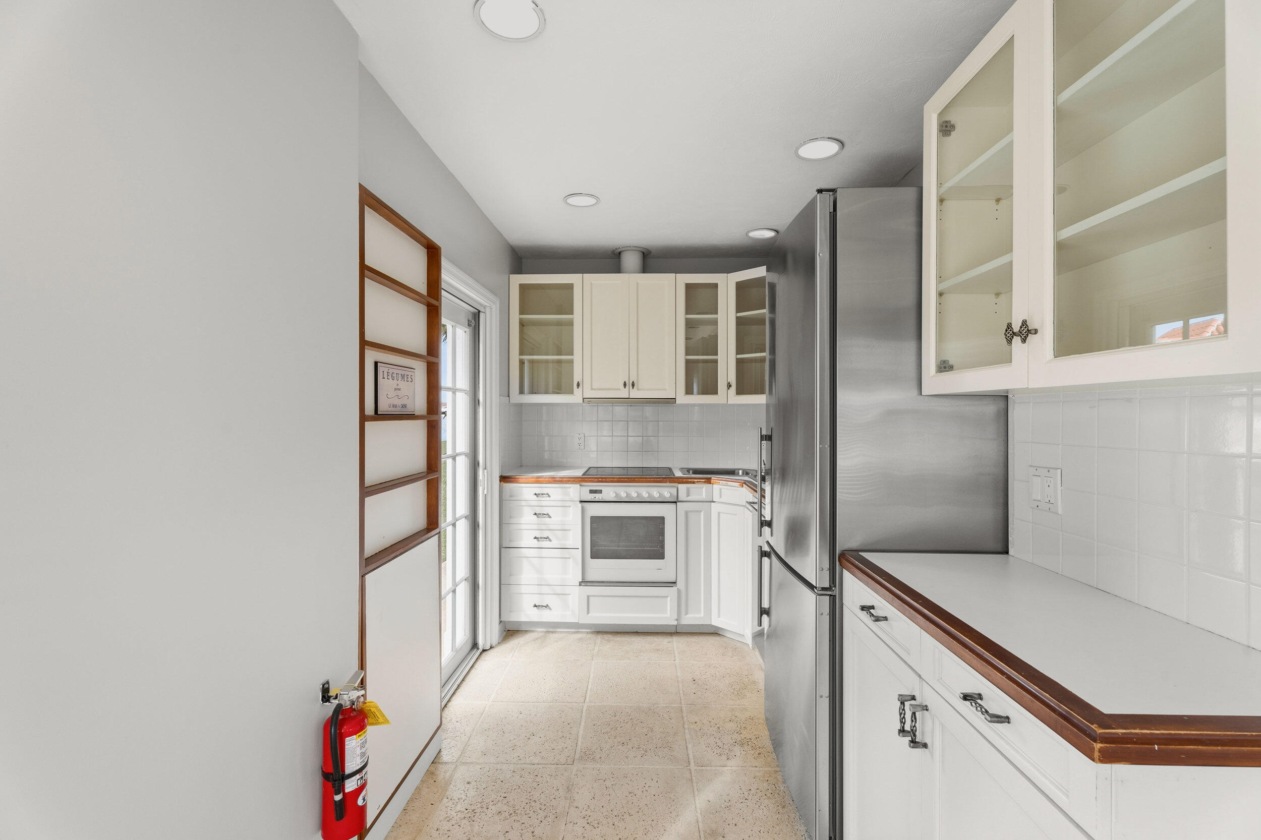 POINT MANALAPAN COTTAGE COLONY - Residential