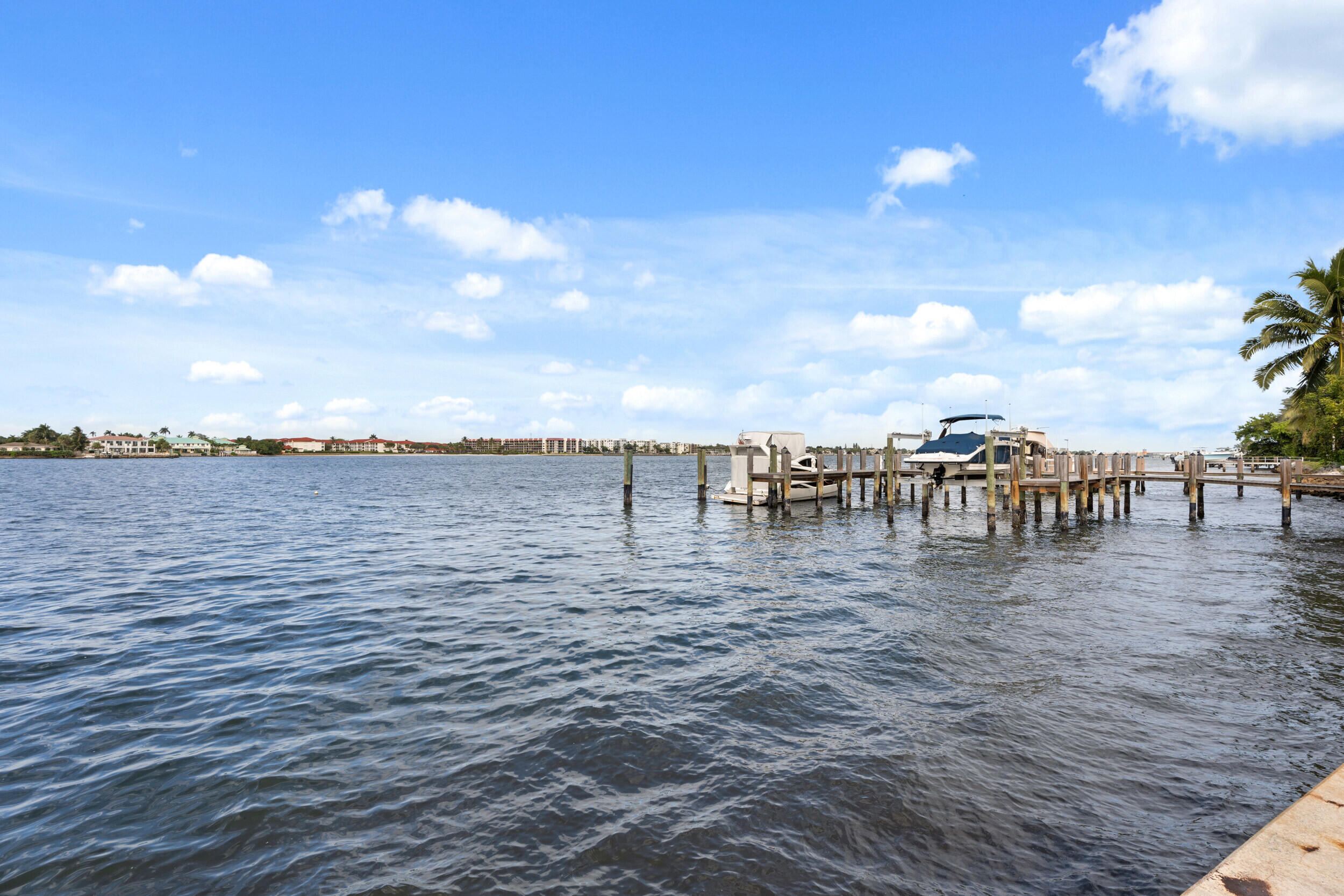 POINT MANALAPAN COTTAGE COLONY - Residential