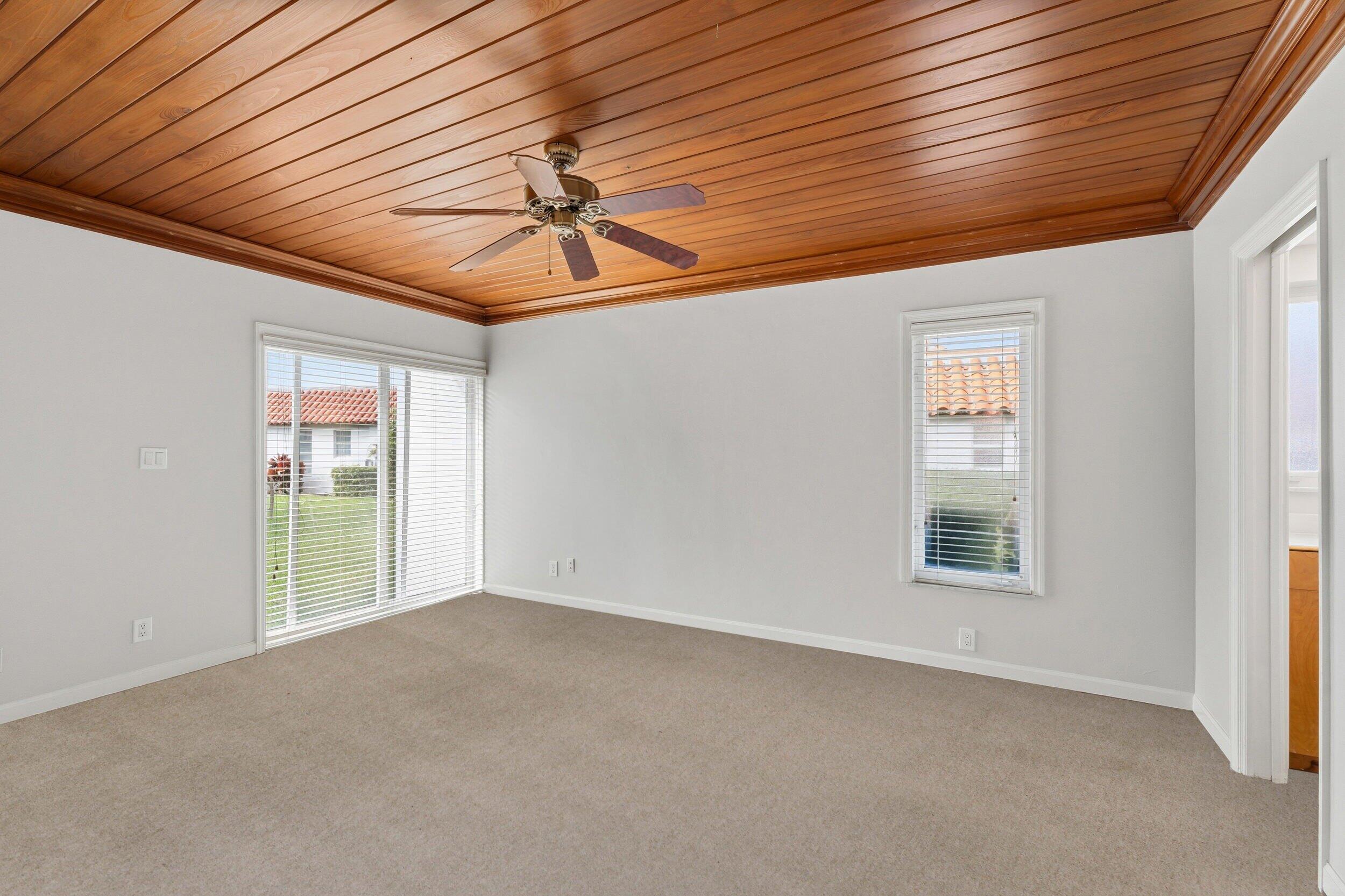 POINT MANALAPAN COTTAGE COLONY - Residential