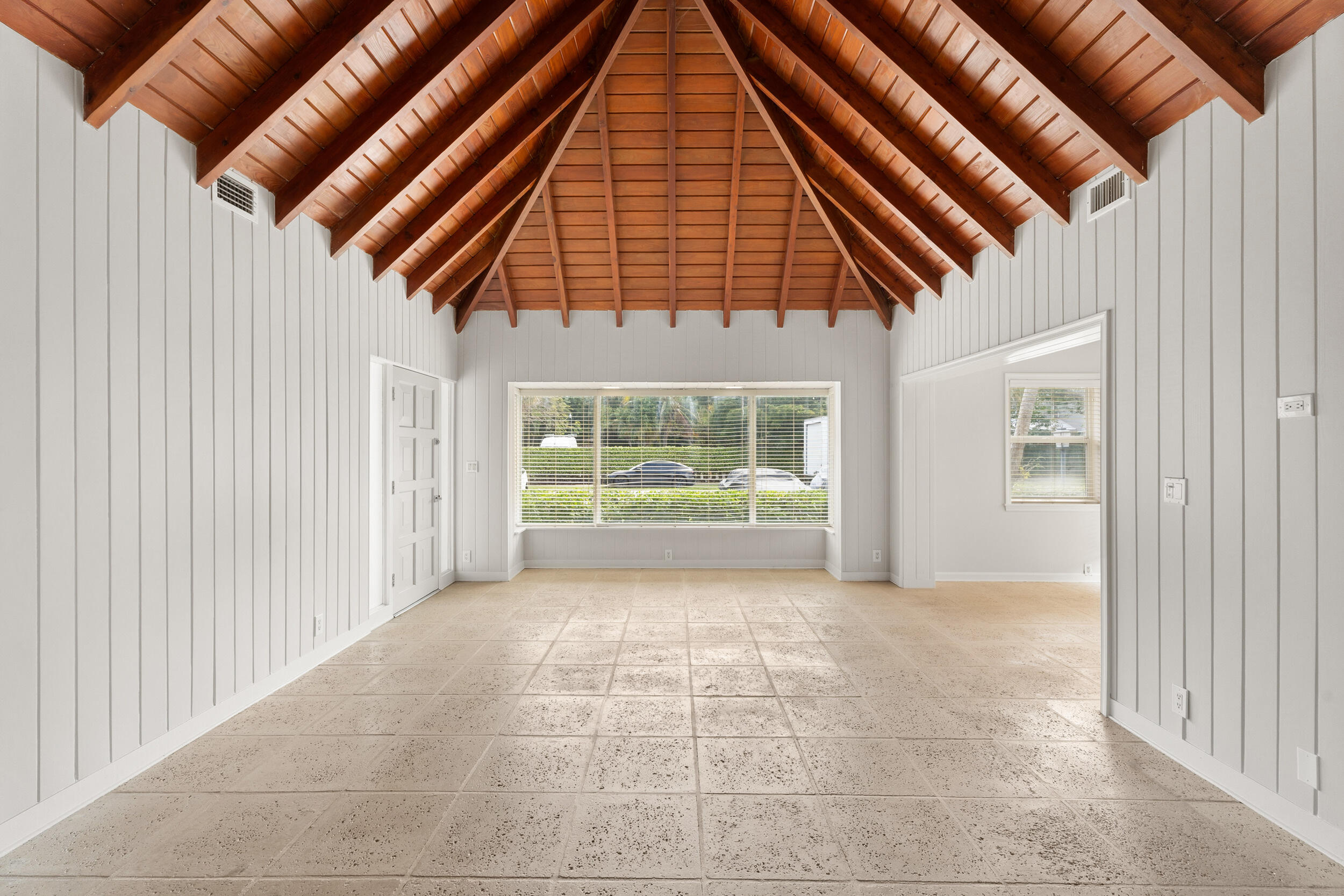 POINT MANALAPAN COTTAGE COLONY - Residential