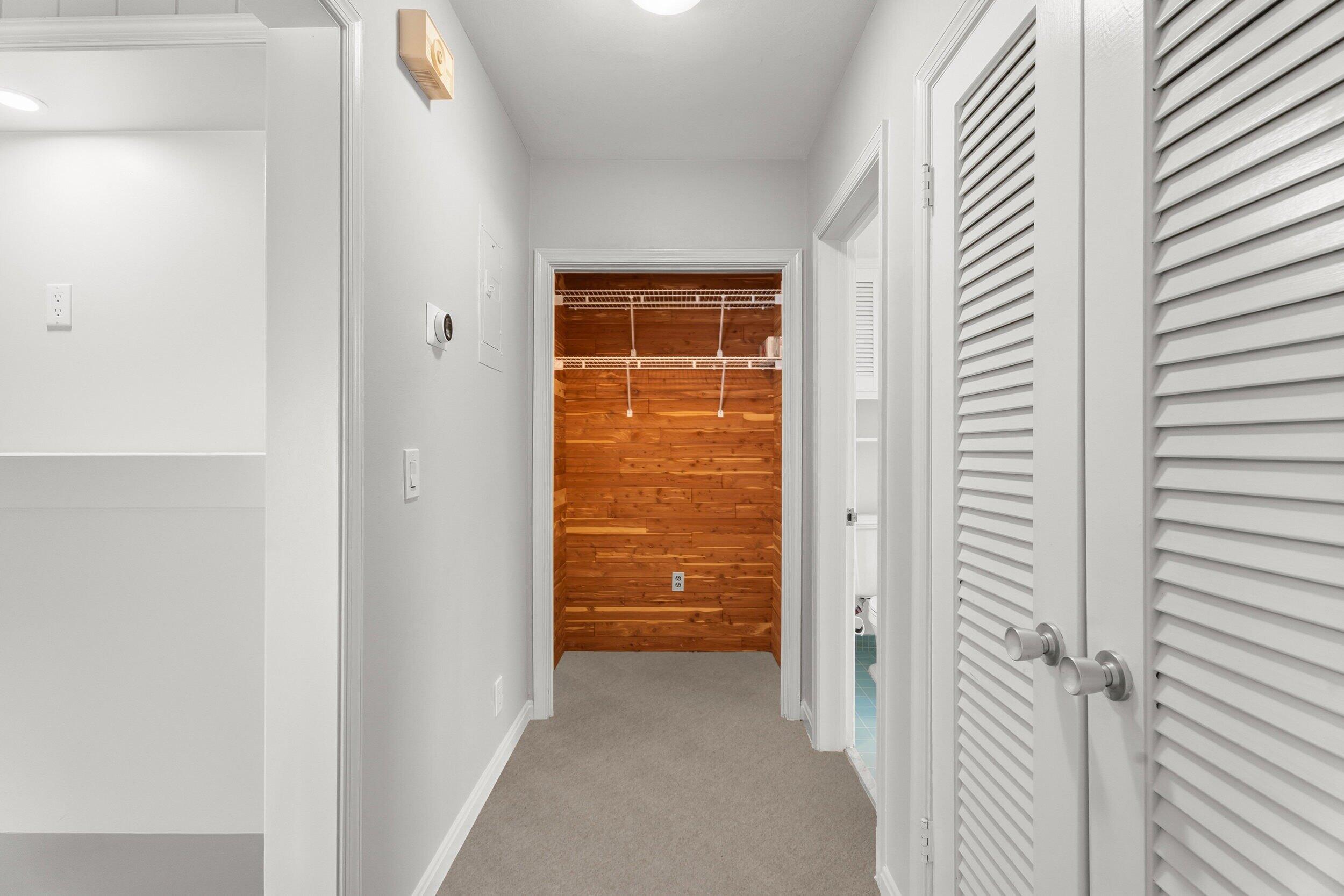 POINT MANALAPAN COTTAGE COLONY - Residential