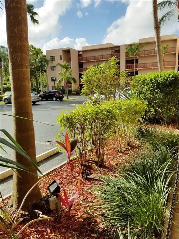 1021 Mockingbird Ln 204