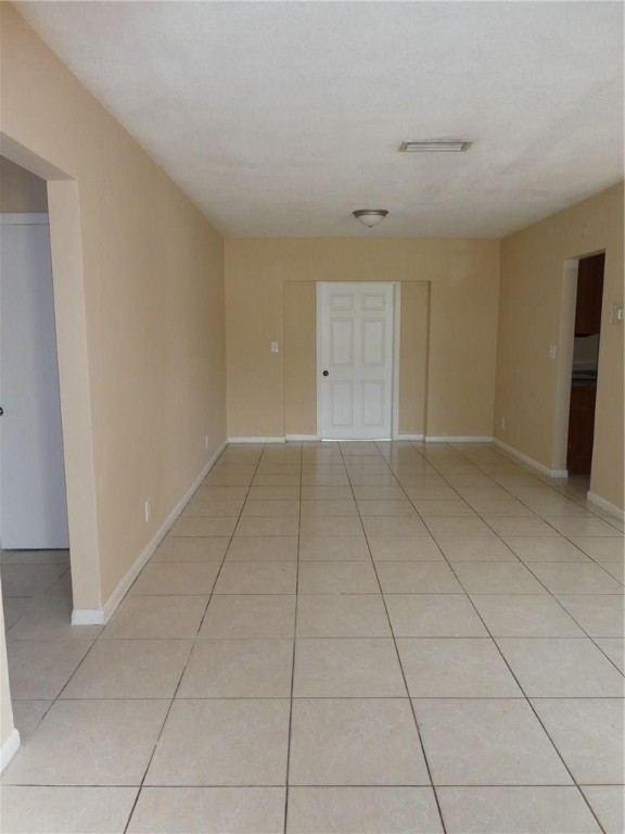 LAUDERDALE LAKES EAST GAT - Residential