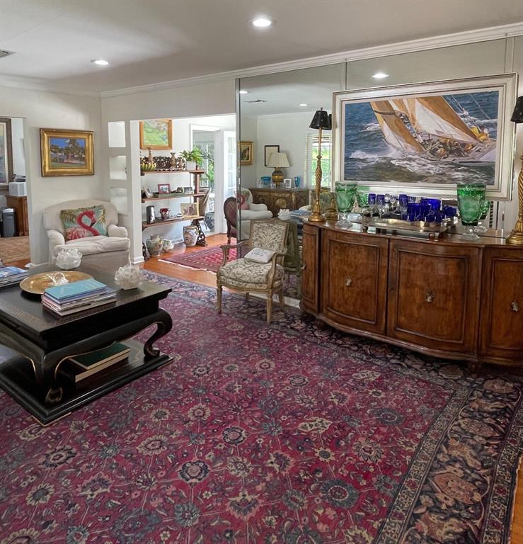 EDGEWATER - Residential