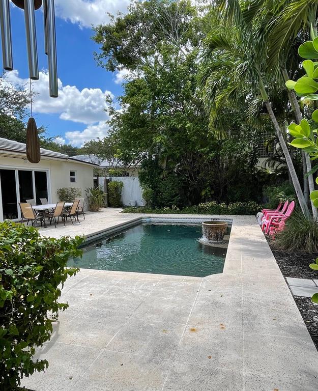 EDGEWATER - Residential