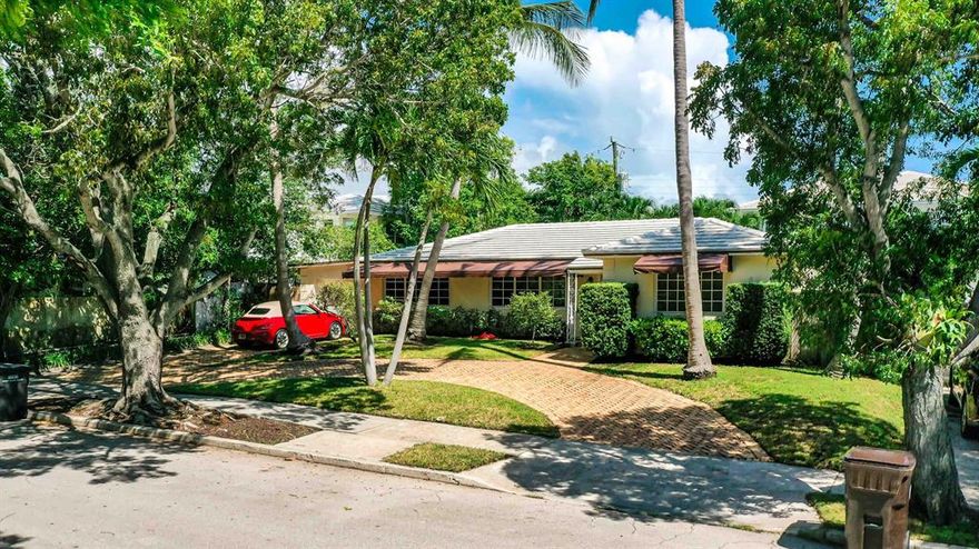 PRIME LOCATION - This hidden gem is a tremendous investment opportunity awaiting you just four homes off the intercoastal. The homes cozy three bed, three bath has a beautiful patio overlooking a stunning pool. This backyard paradise coupled with its remarkable location checks all the boxes of a magnificent South Florida property.24 hr notice before showings. All information provided by agent/broker are deemed liable but are subject to errors, omissions or changes without notice. All such information should be verified by prospective buyers.