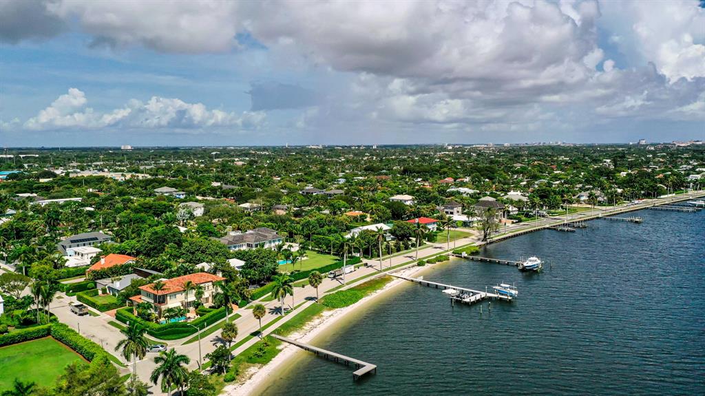 EDGEWATER - Residential