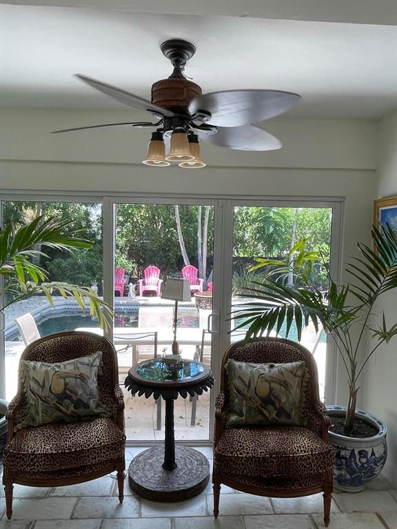 EDGEWATER - Residential