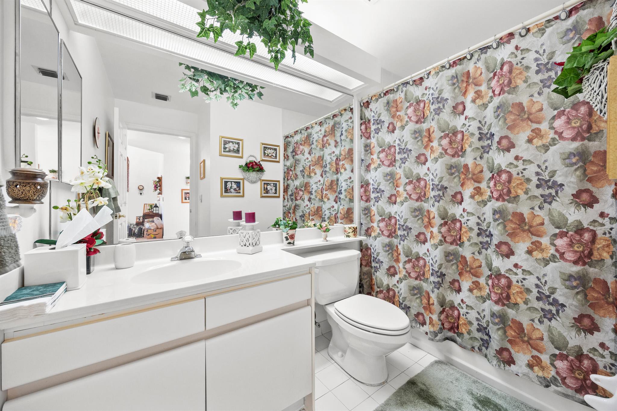 ST ANDREWS GLEN CONDO - Residential