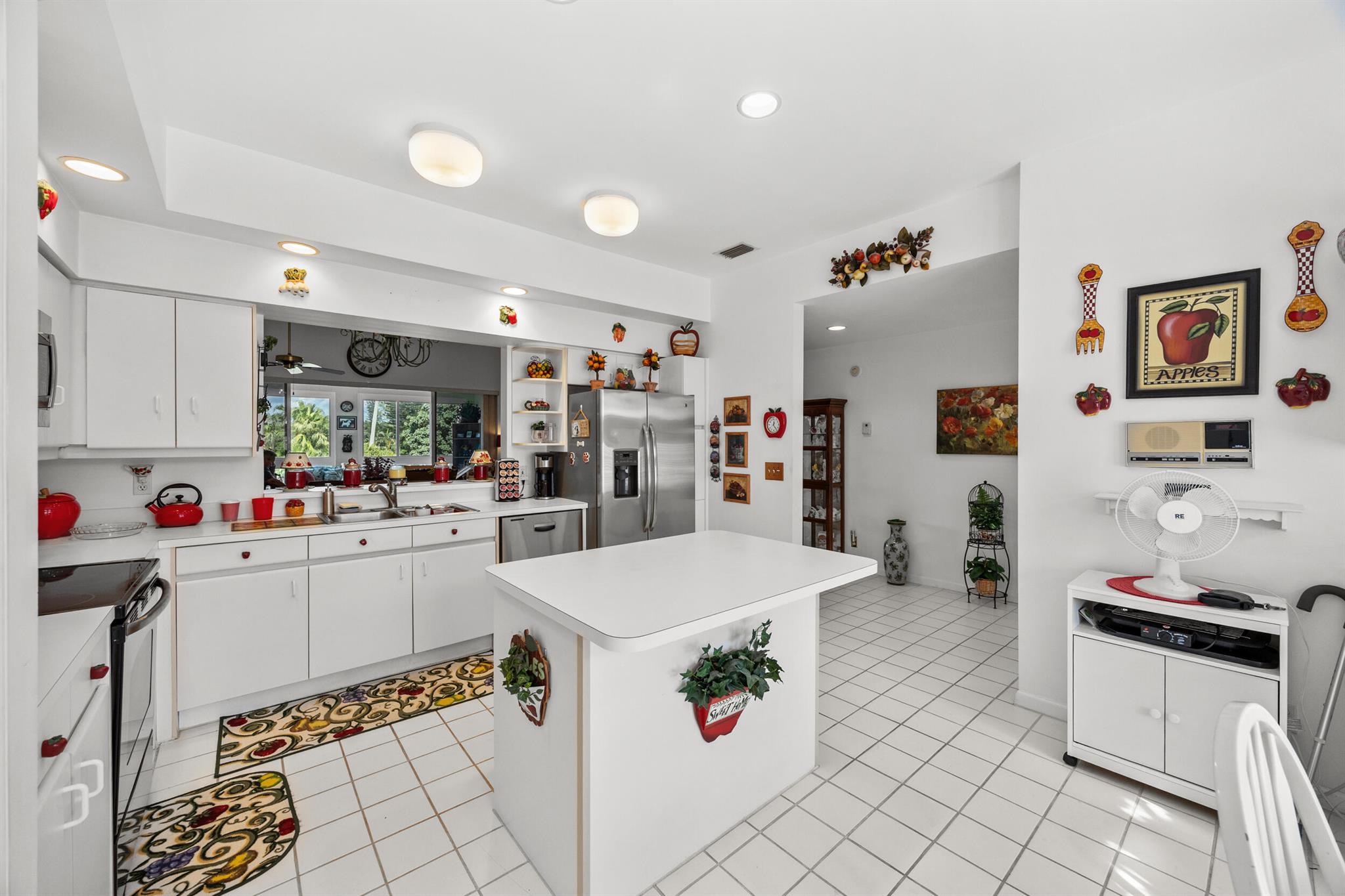 ST ANDREWS GLEN CONDO - Residential