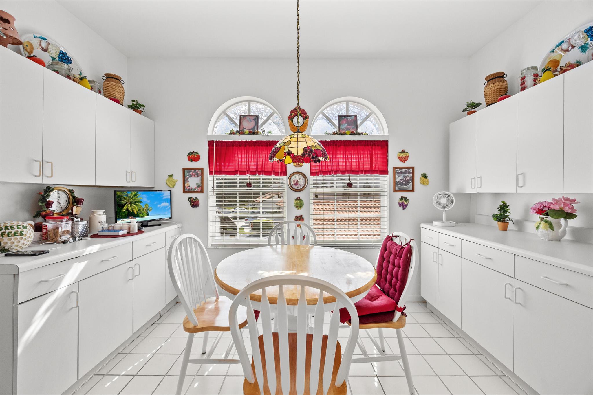 ST ANDREWS GLEN CONDO - Residential