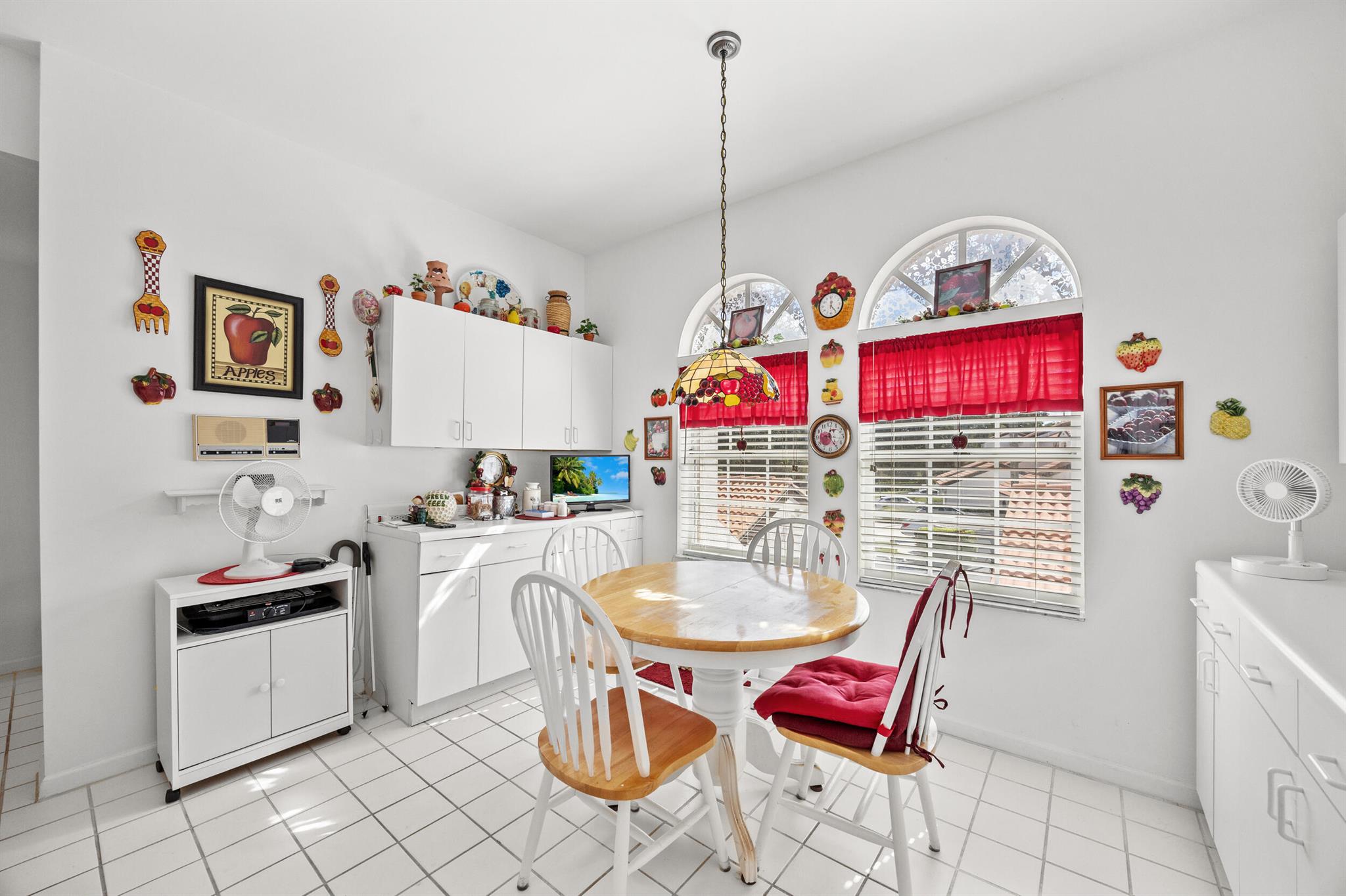 ST ANDREWS GLEN CONDO - Residential