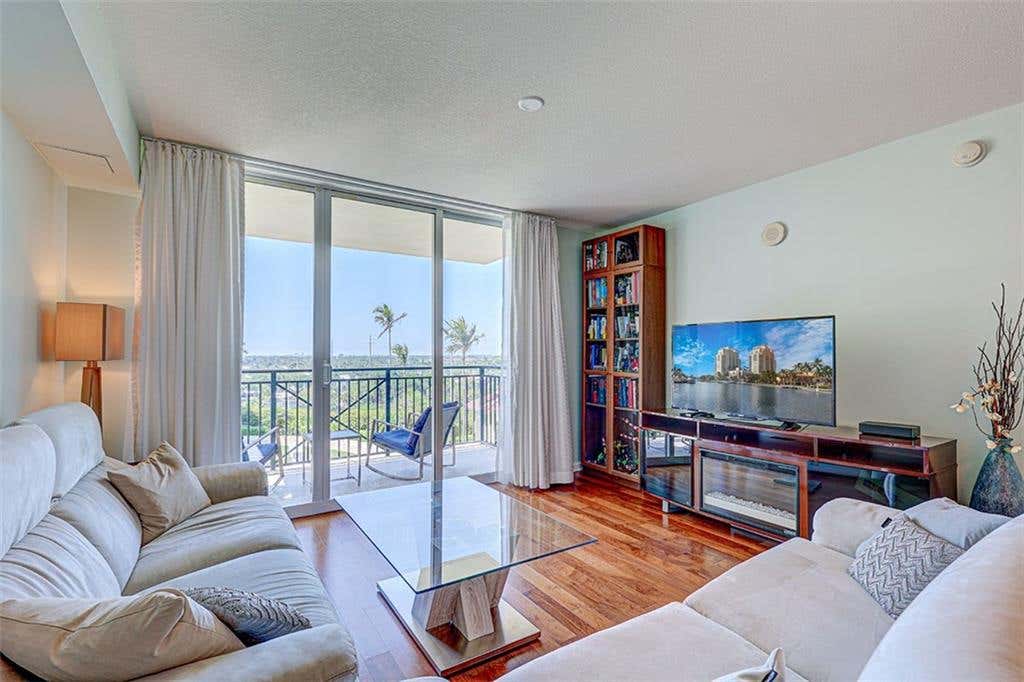 Photo of 610 W Las Olas Blvd #911N, Fort Lauderdale, FL 33312 (MLS # F10379148)