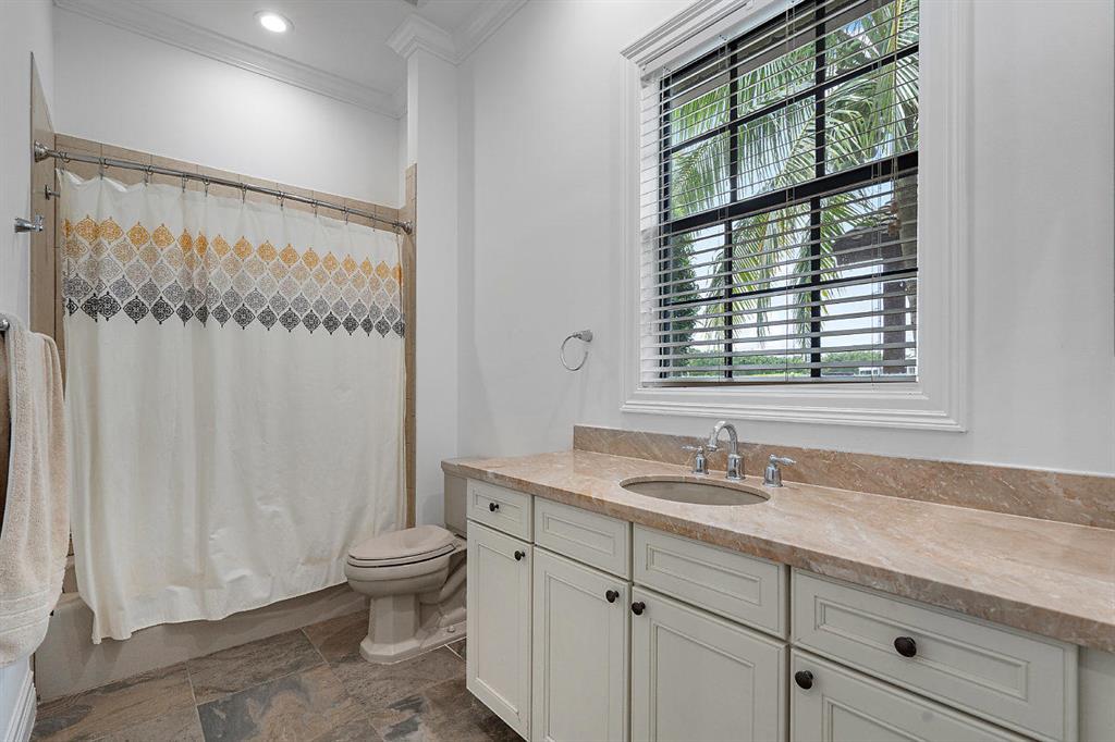 PALM BEACH POINT - Residential