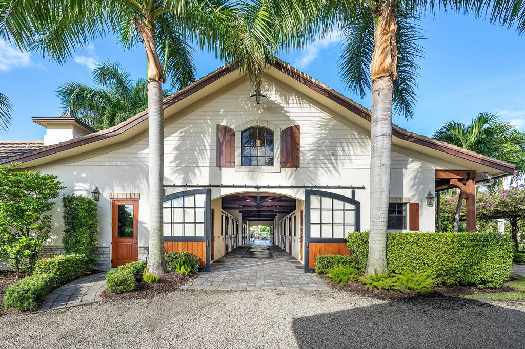 PALM BEACH POINT - Residential