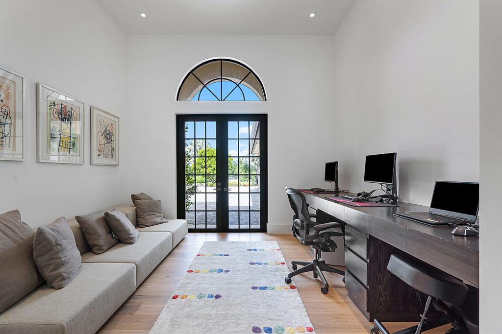 PALM BEACH POINT - Residential