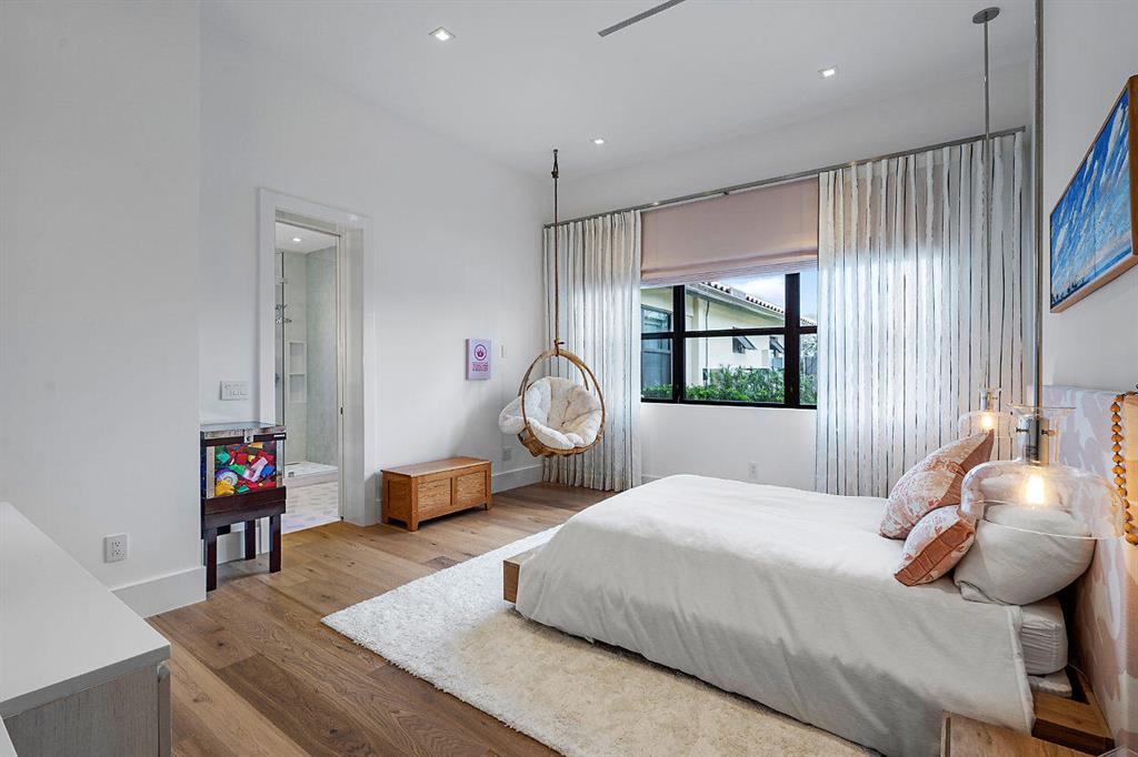 PALM BEACH POINT - Residential