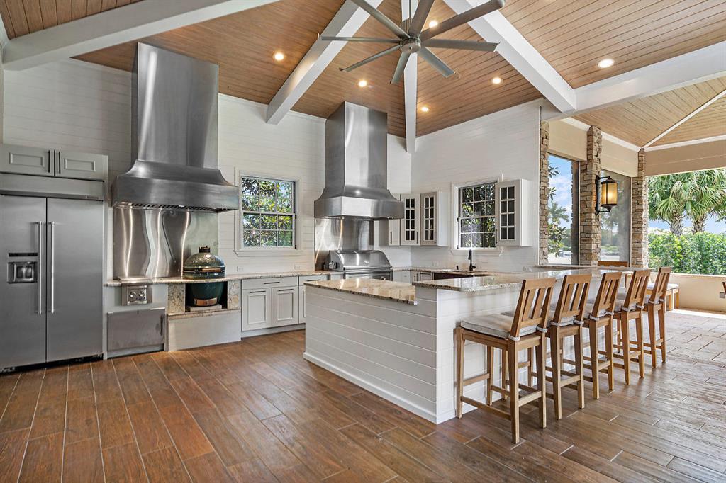 PALM BEACH POINT - Residential