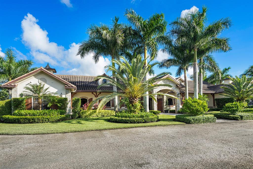 PALM BEACH POINT - Residential