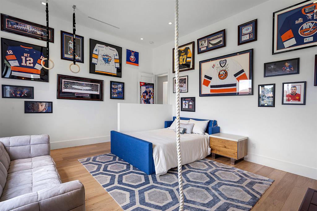 PALM BEACH POINT - Residential